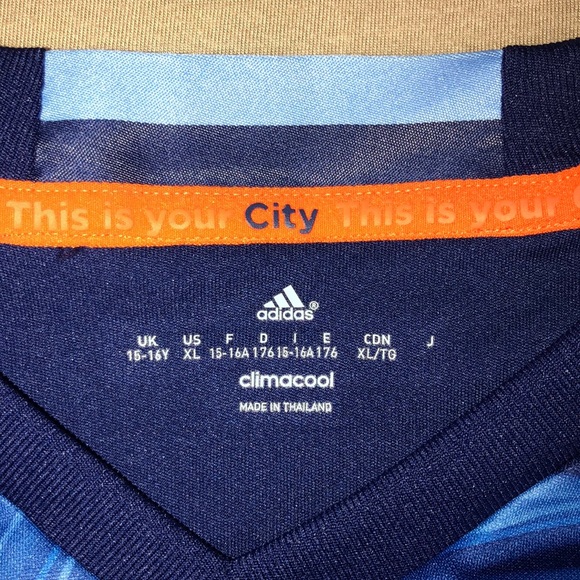 Kids XL Soccer jersey - Picture 4 of 4